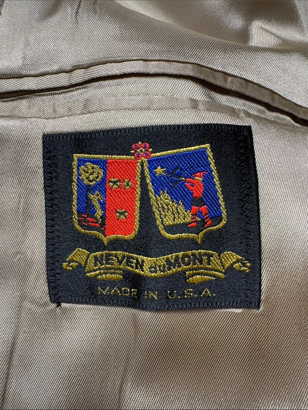 Neven du Mont this jacket